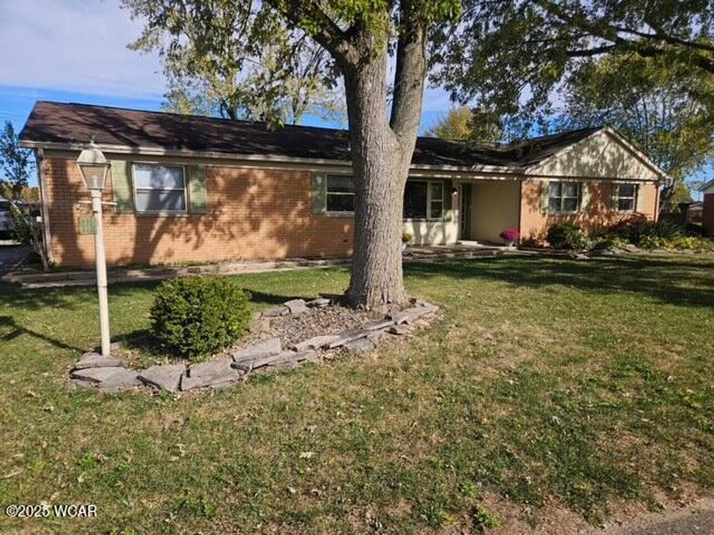 Photo of 2956 W High Street, Lima, OH 45807 (MLS # 308666)