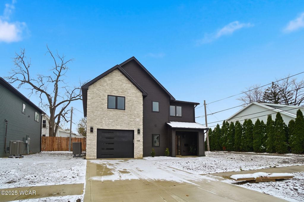 Photo of 138 E 2nd Street, Van Wert, OH 45891 (MLS # 308828)