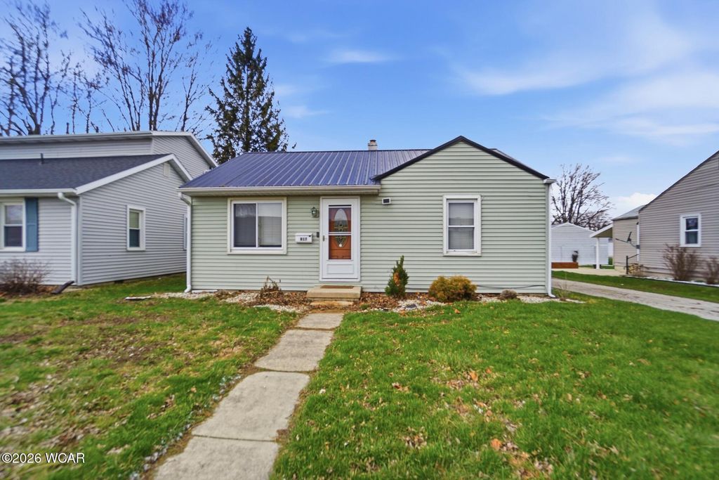 Photo of 817 Murlin Avenue, Celina, OH 45822 (MLS # 309706)