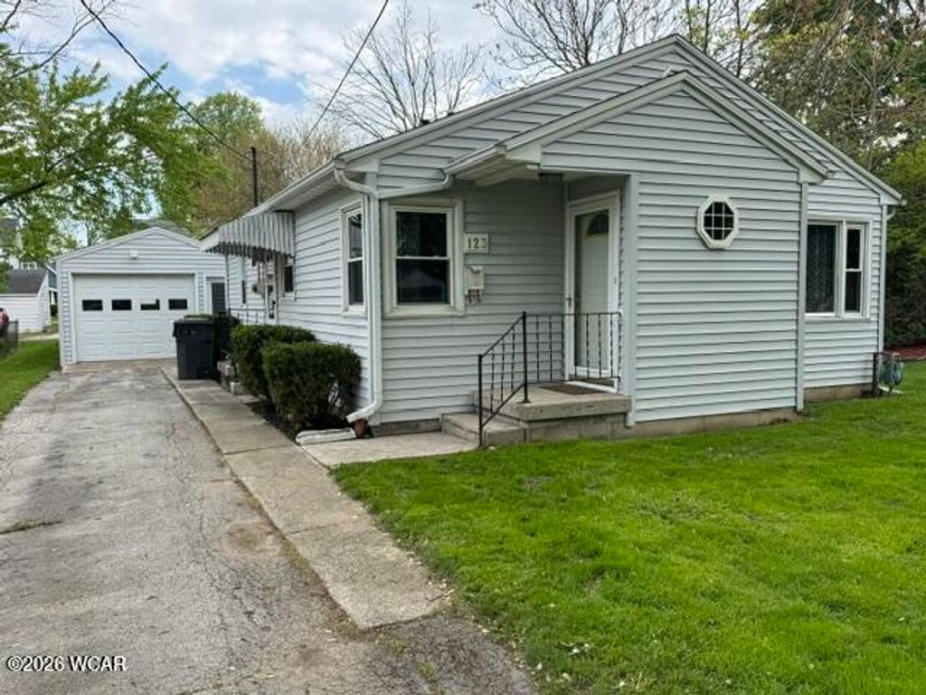 Photo of 123 Carr Avenue, Bowling Green, OH 43402 (MLS # 310217)