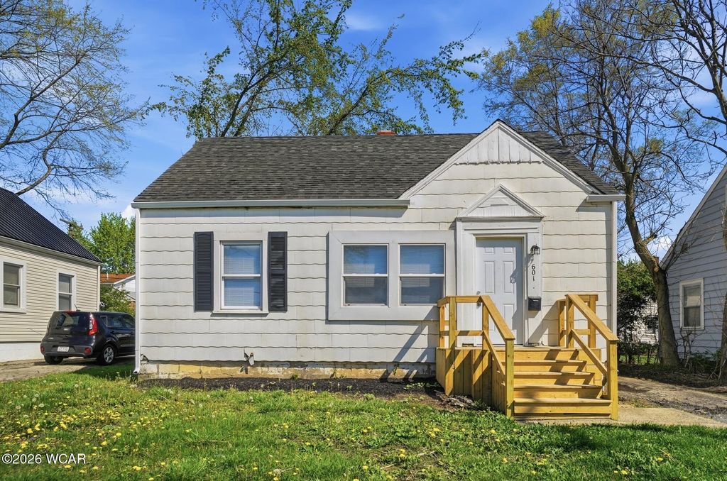 Photo of 601 E 4th Street, Lima, OH 45804 (MLS # 310005)