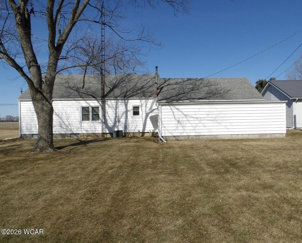 Photo of 535 W Bluelick Road, Lima, OH 45801 (MLS # 309575)