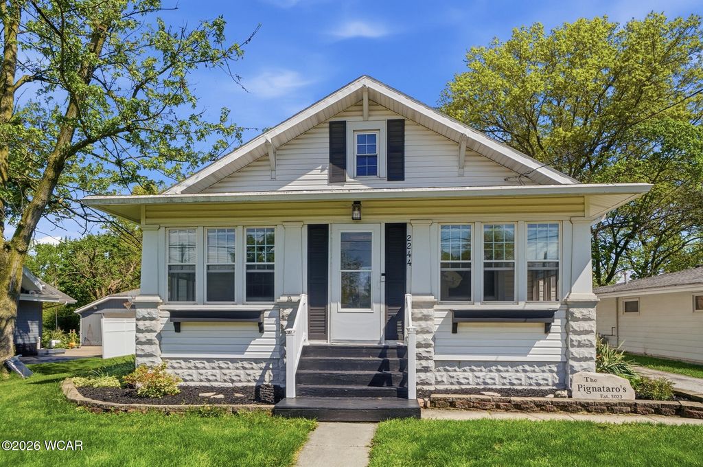 Photo of 2244 Western Ohio Avenue, Lima, OH 45805 (MLS # 310176)