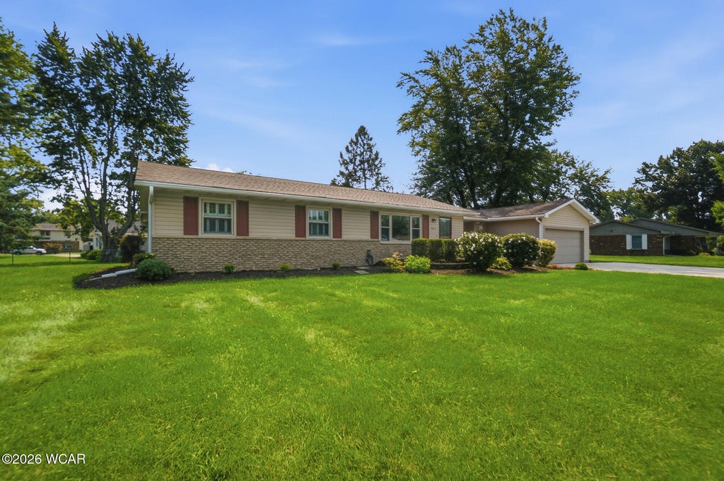 Photo of 1647 Pro Drive, Lima, OH 45805 (MLS # 311170)