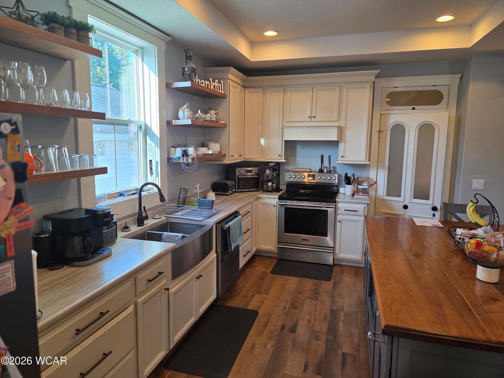 Photo of 414 W 3rd Street, Delphos, OH 45833 (MLS # 310421)