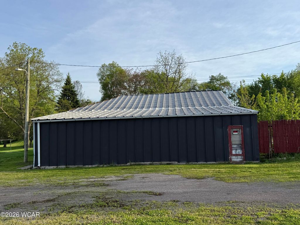 Photo of 521 Wesley Drive, Van Wert, OH 45891 (MLS # 310223)