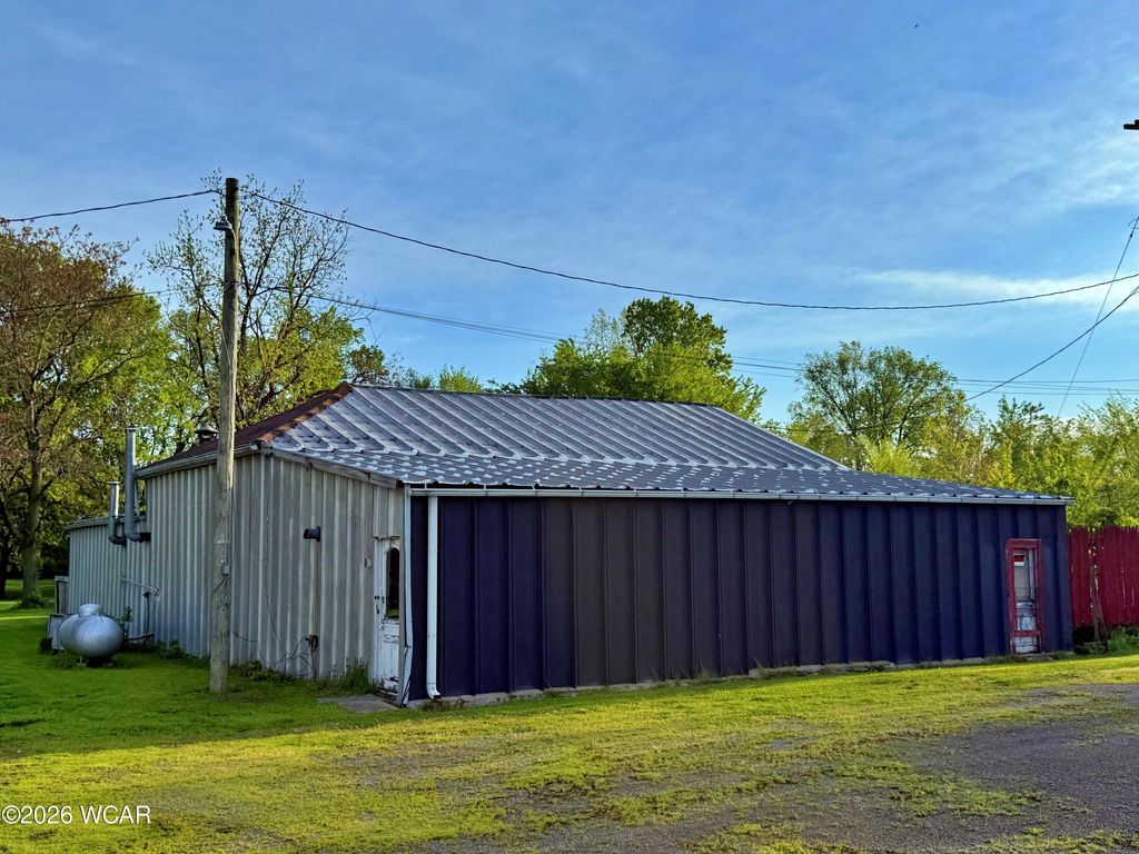 Photo of 521 Wesley Drive, Van Wert, OH 45891 (MLS # 310223)