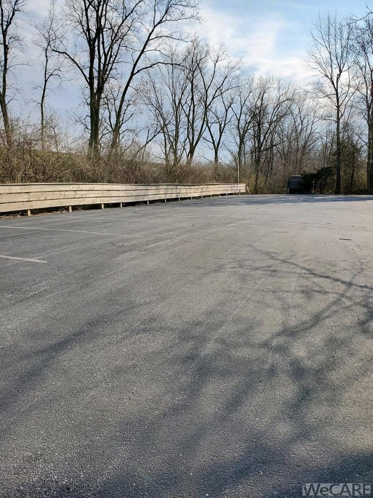 Photo of 3233 Harding Highway, Lima, OH 45804 (MLS # 311709)