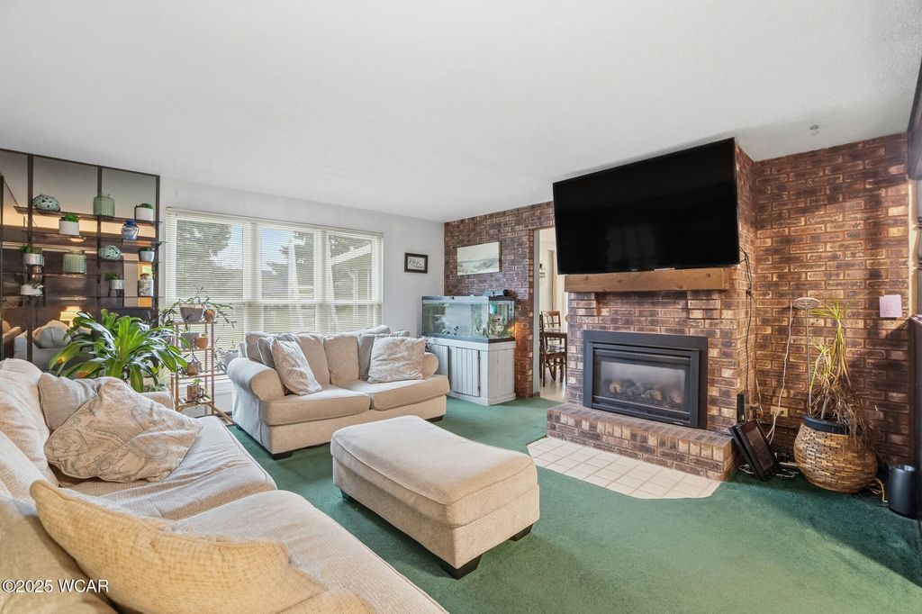 Photo of 1641 Whitehall Drive, Lima, OH 45805 (MLS # 308884)