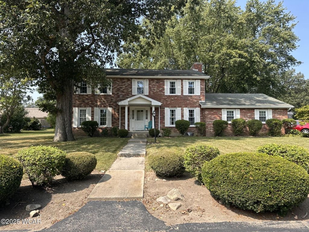 Photo of 2320 London Drive, Lima, OH 45805 (MLS # 308177)