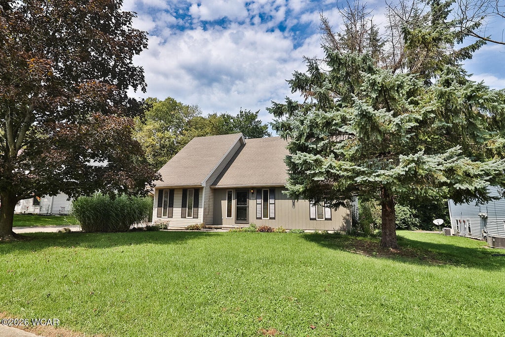 Photo of 233 Ridge Crest Circle, Lima, OH 45801 (MLS # 311431)