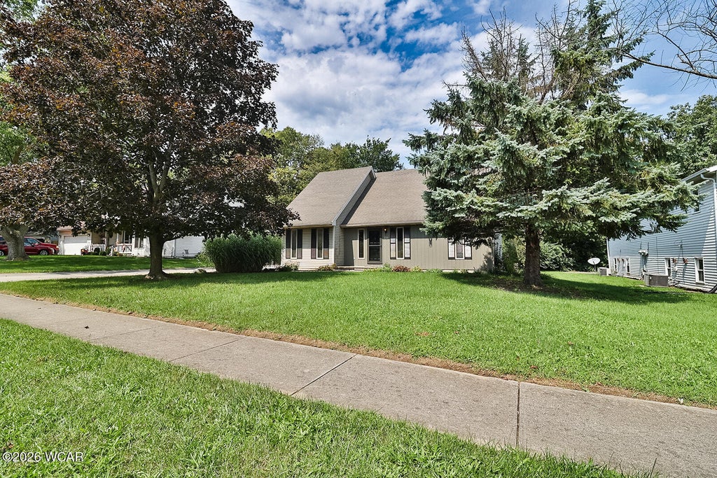 Photo of 233 Ridge Crest Circle, Lima, OH 45801 (MLS # 311431)
