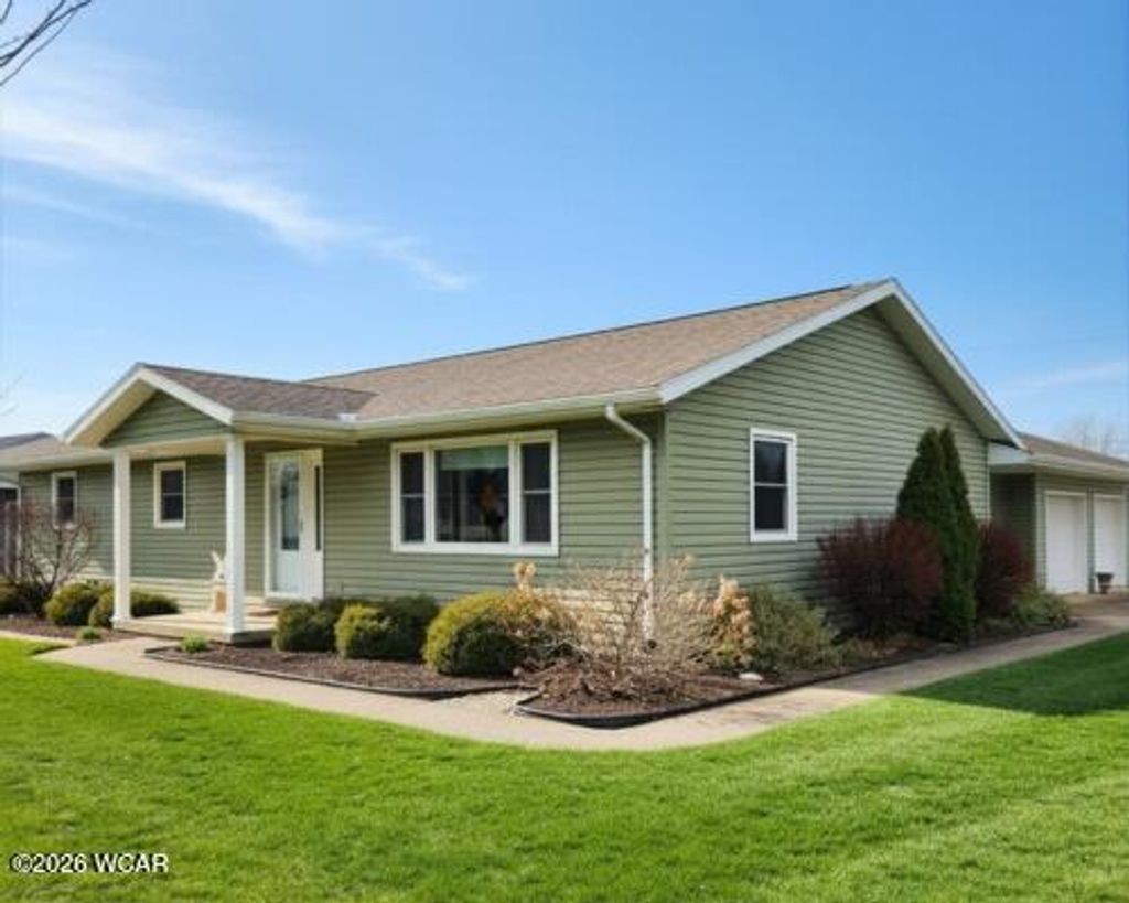 Photo of 401 Taft Street, Columbus Grove, OH 45830 (MLS # 309740)