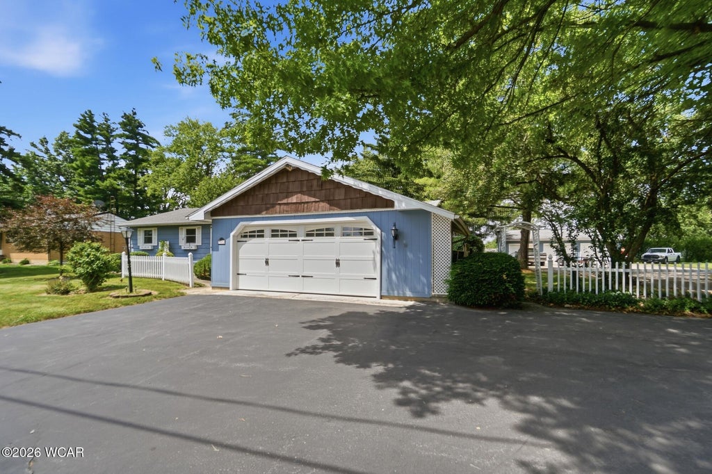Photo of 1959 N Eastown Road, Lima, OH 45807 (MLS # 311538)