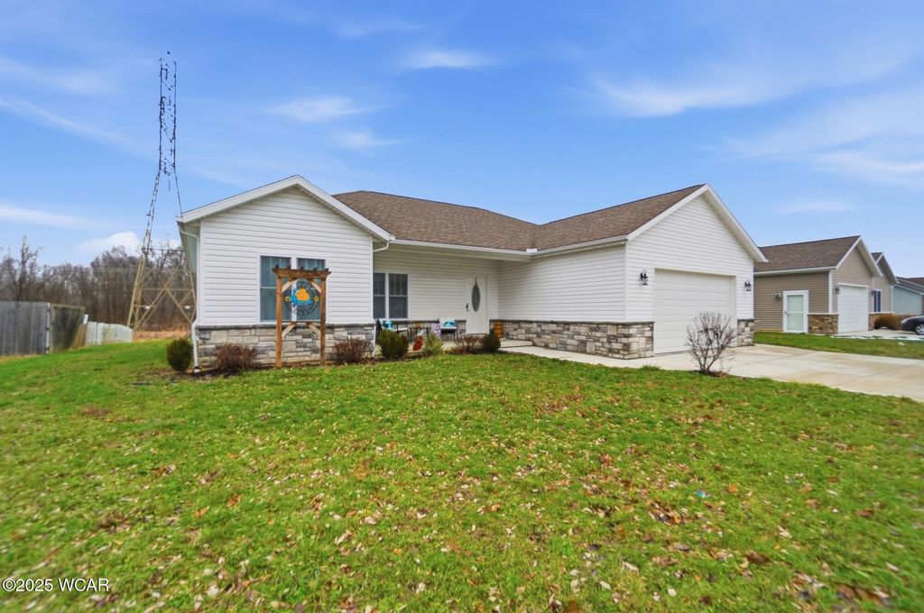 Photo of 3500 Weldon Drive, Lima, OH 45806 (MLS # 308980)
