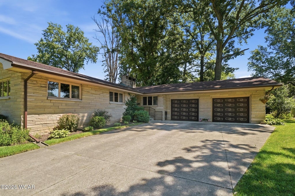 Photo of 215 S Dale Drive, Lima, OH 45805 (MLS # 311003)