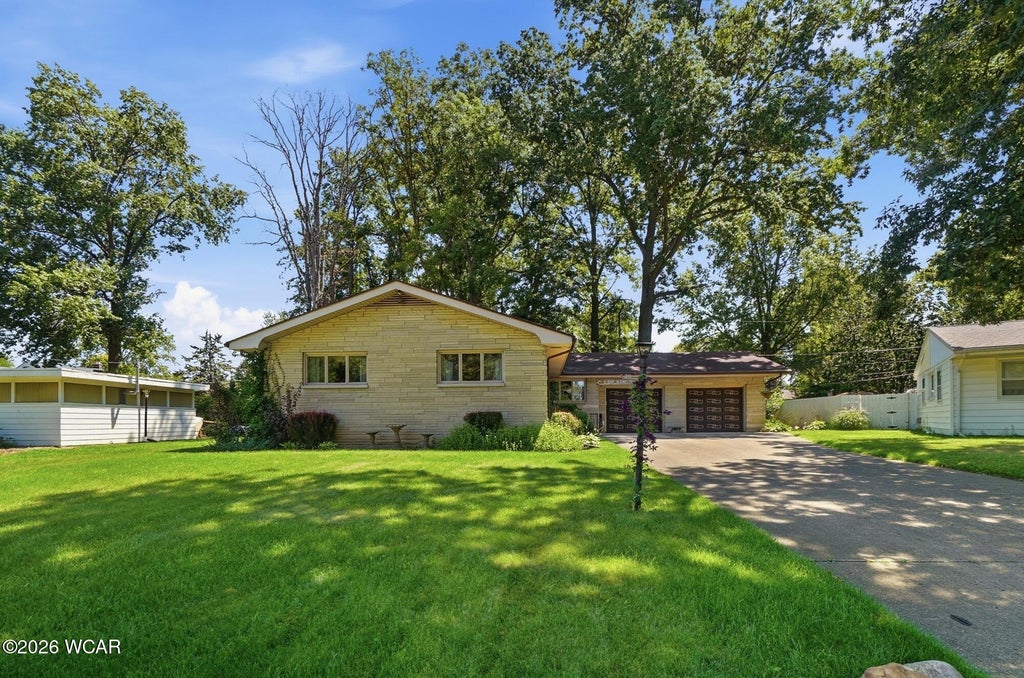 Photo of 215 S Dale Drive, Lima, OH 45805 (MLS # 311003)