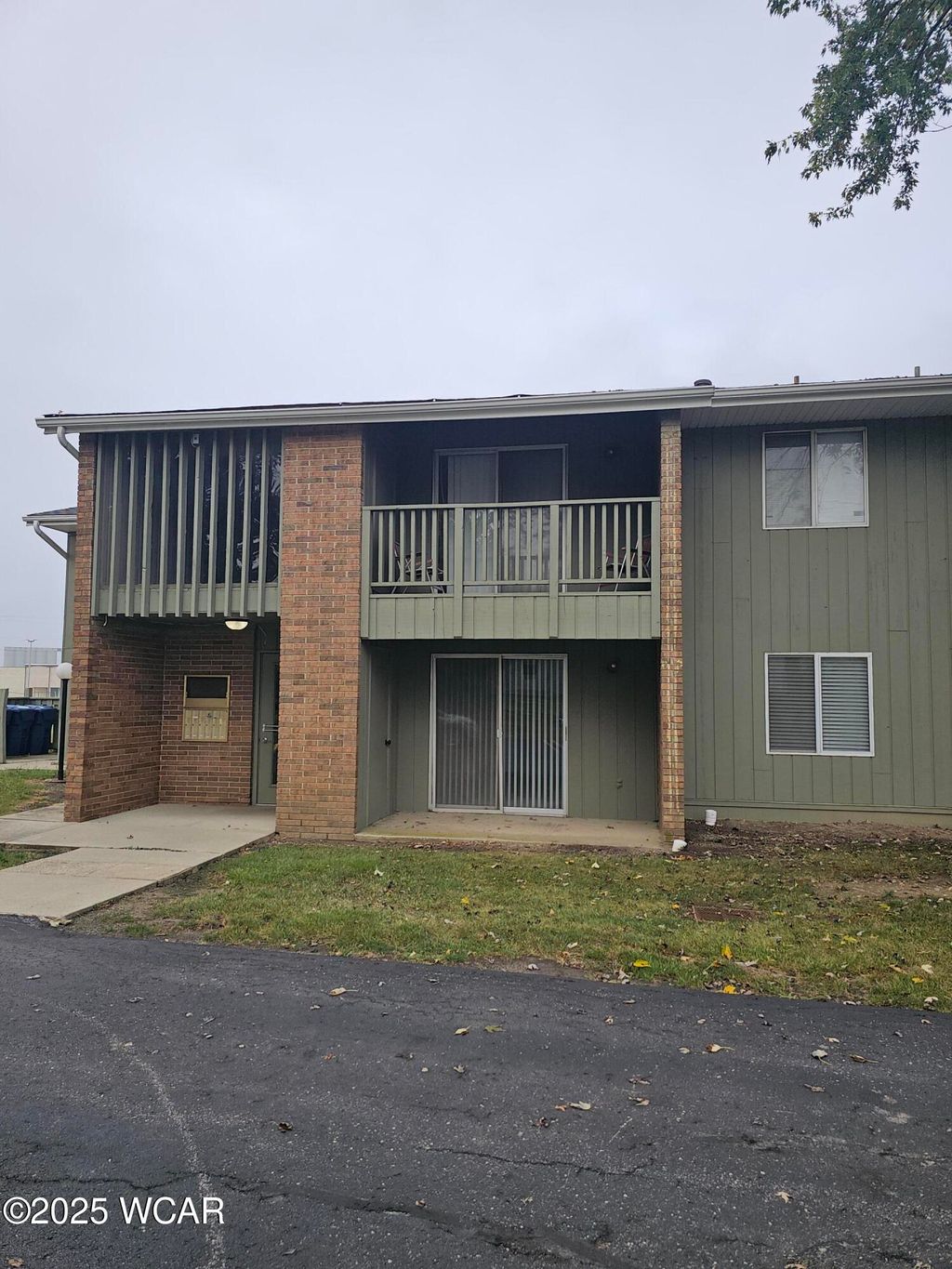 Photo of 2275 N Cable Road Road #203, Lima, OH 45807 (MLS # 308461)