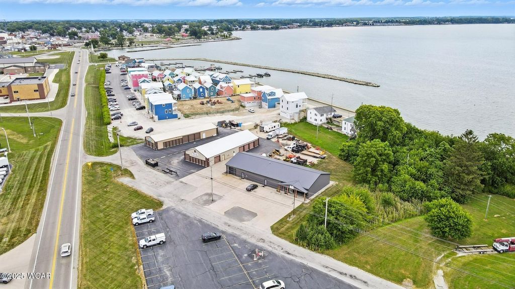 Photo of 910 S SUGAR Street, Celina, OH 45822 (MLS # 308086)