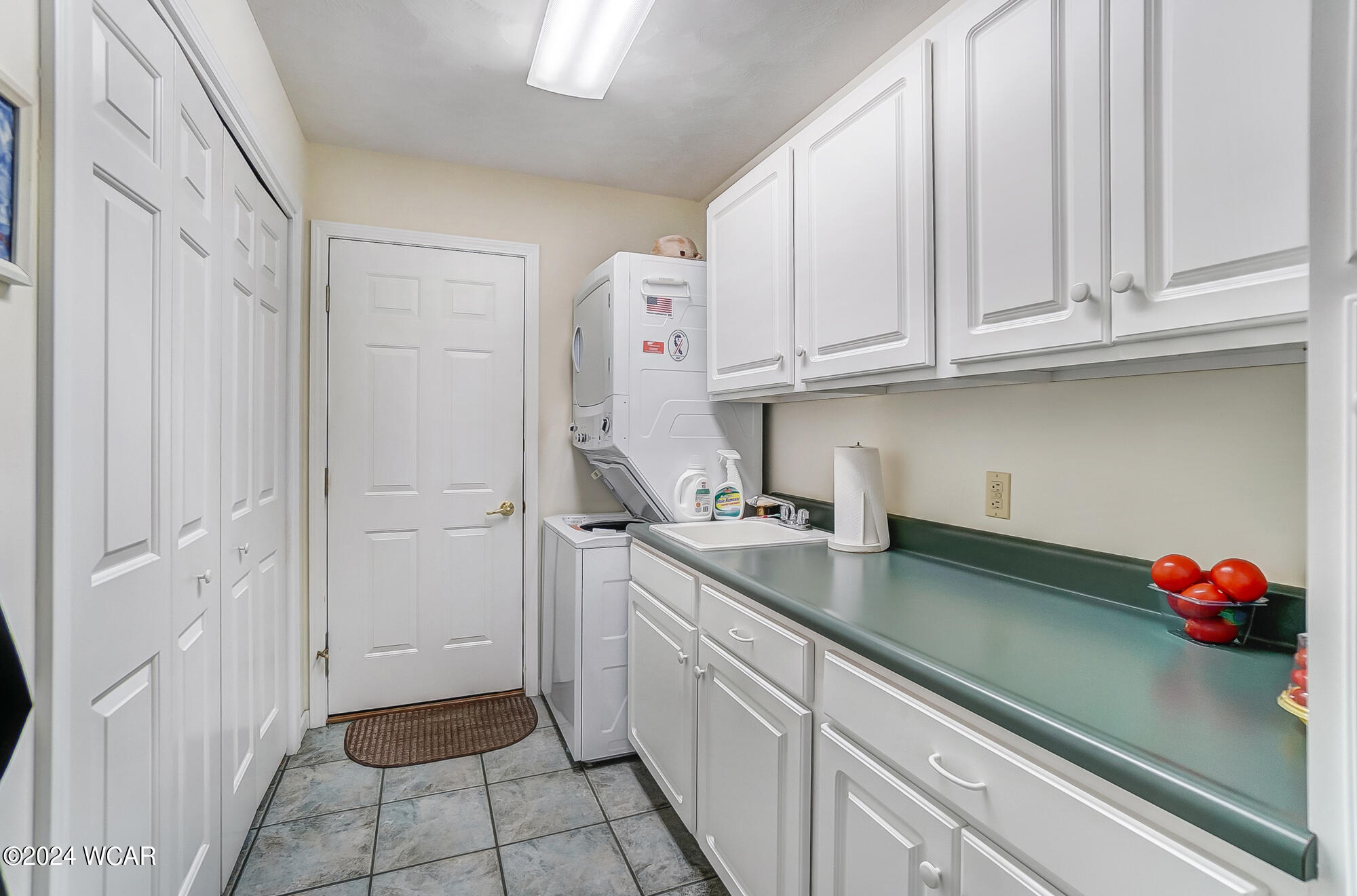 Lima, Ohio 45806, United States, 2 Bedrooms Bedrooms, ,3 BathroomsBathrooms,Residential,Pending,61956