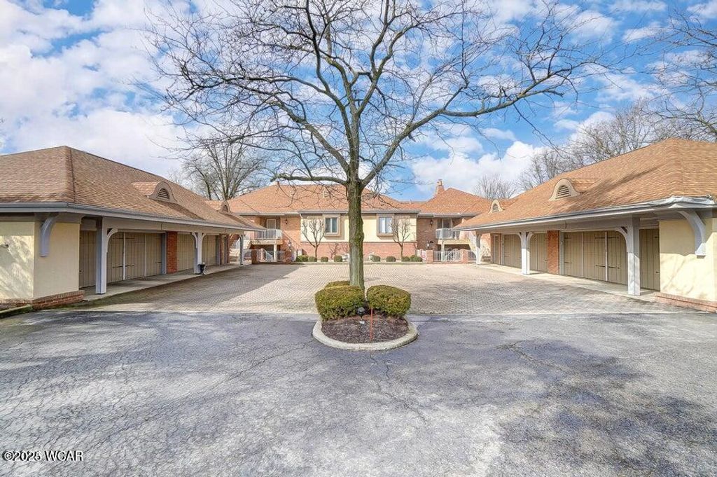 Photo of 2635 Adgate Road #112, Lima, OH 45805 (MLS # 308348)