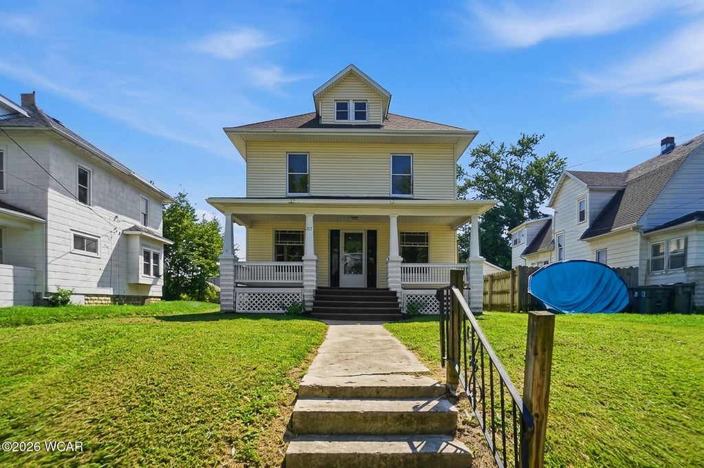 Photo of 817 Richie Avenue, Lima, OH 45801 (MLS # 311479)