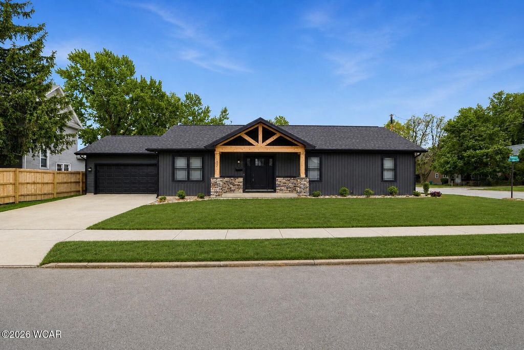 Photo of 1031 Richie Avenue, Lima, OH 45805 (MLS # 310149)