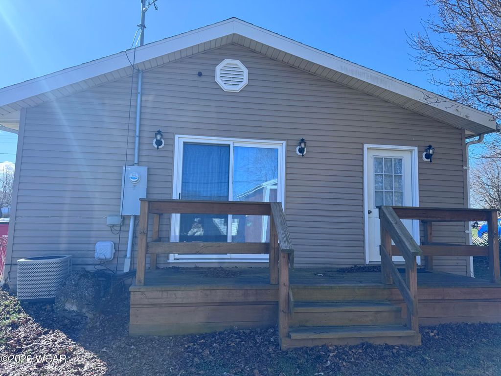 Photo of 510 E Lehr Avenue, Ada, OH 45810 (MLS # 309694)