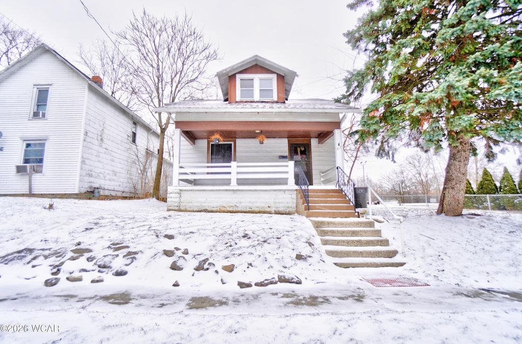 Photo of 417 S McDonel Street, Lima, OH 45801 (MLS # 309508)