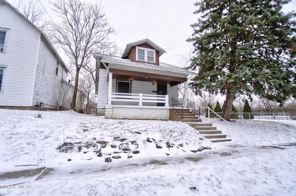 Photo of 417 S McDonel Street, Lima, OH 45801 (MLS # 309508)