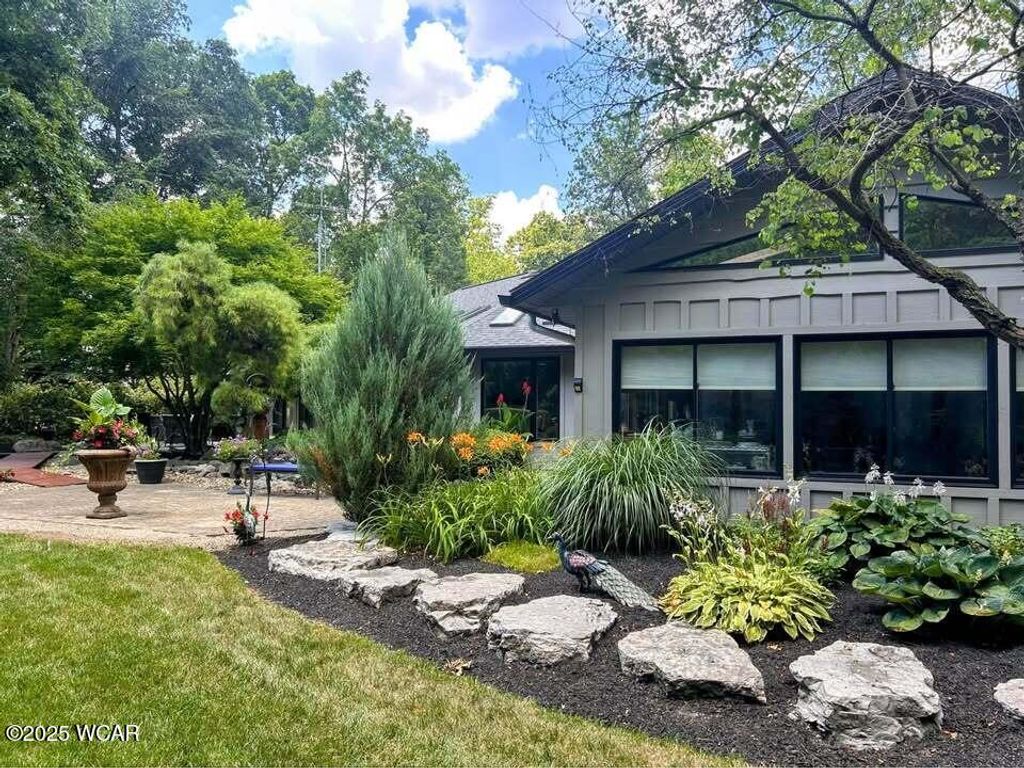 Photo of 8304 Kruse Road, Wapakoneta, OH 45895 (MLS # 308918)