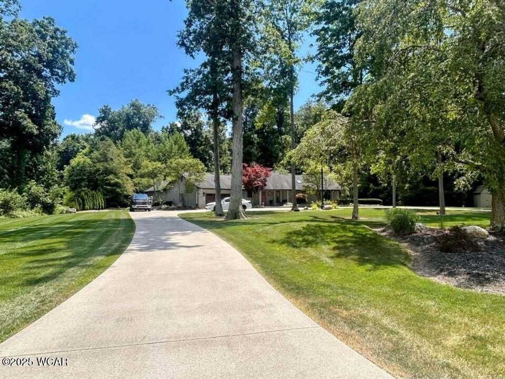 Photo of 8304 Kruse Road, Wapakoneta, OH 45895 (MLS # 308918)