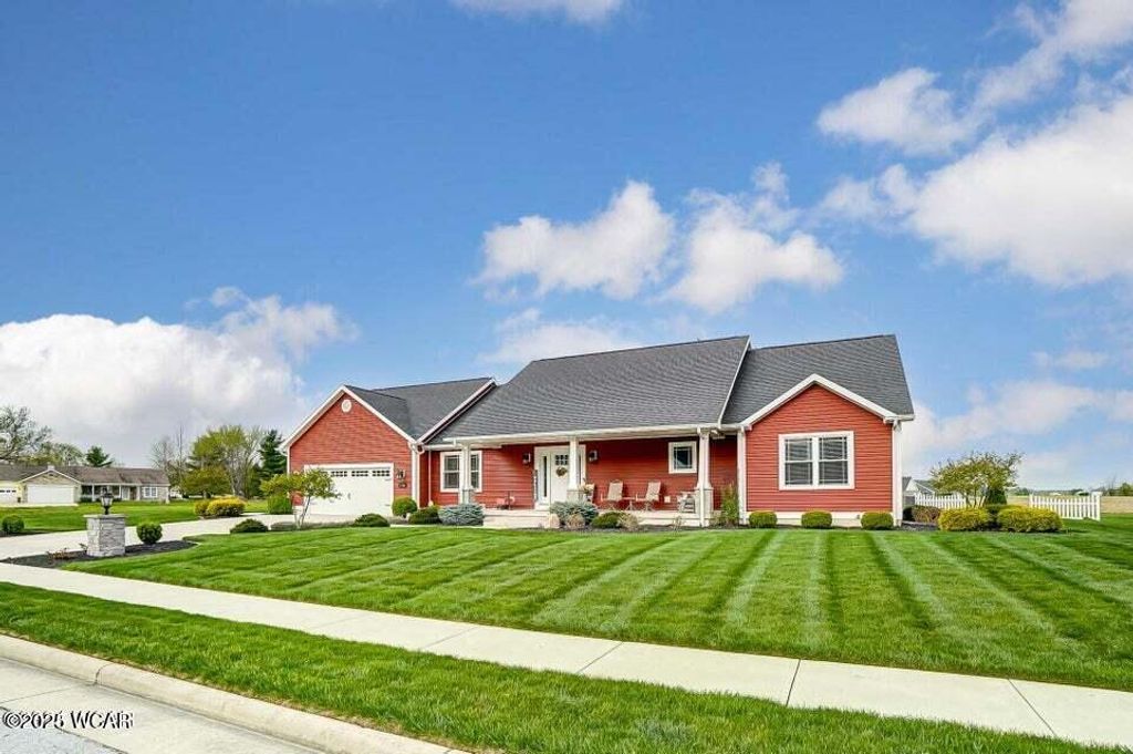 Photo of 1784 Woodberry Creek Drive, Lima, OH 45807 (MLS # 308227)