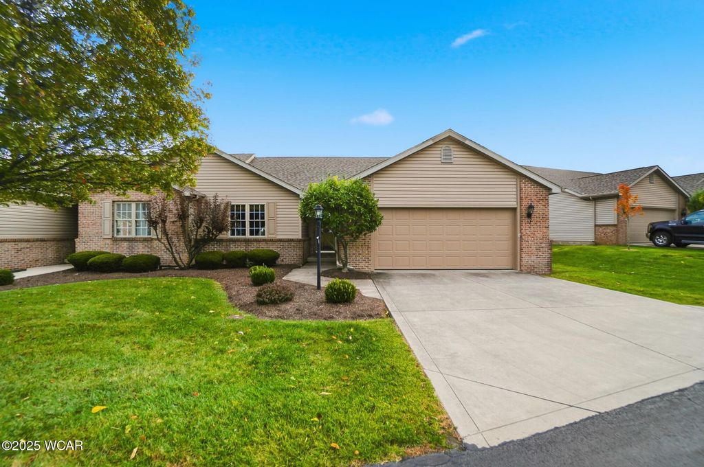 Photo of 4050 Brookshore Drive, Lima, OH 45801 (MLS # 308440)