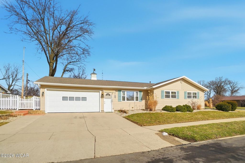 Photo of 705 Cornell Drive, Lima, OH 45805 (MLS # 309480)