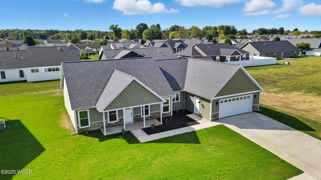 Photo of 3705 Comanche Drive, Lima, OH 45807 (MLS # 308553)