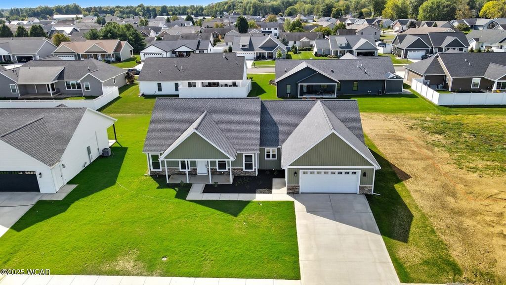 Photo of 3705 Comanche Drive, Lima, OH 45807 (MLS # 308553)