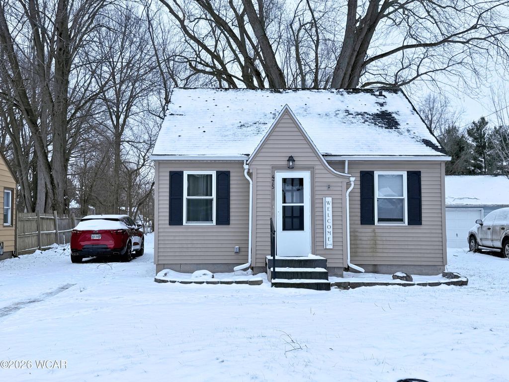 Photo of 475 Kenmore Street, Lima, OH 45807 (MLS # 309259)