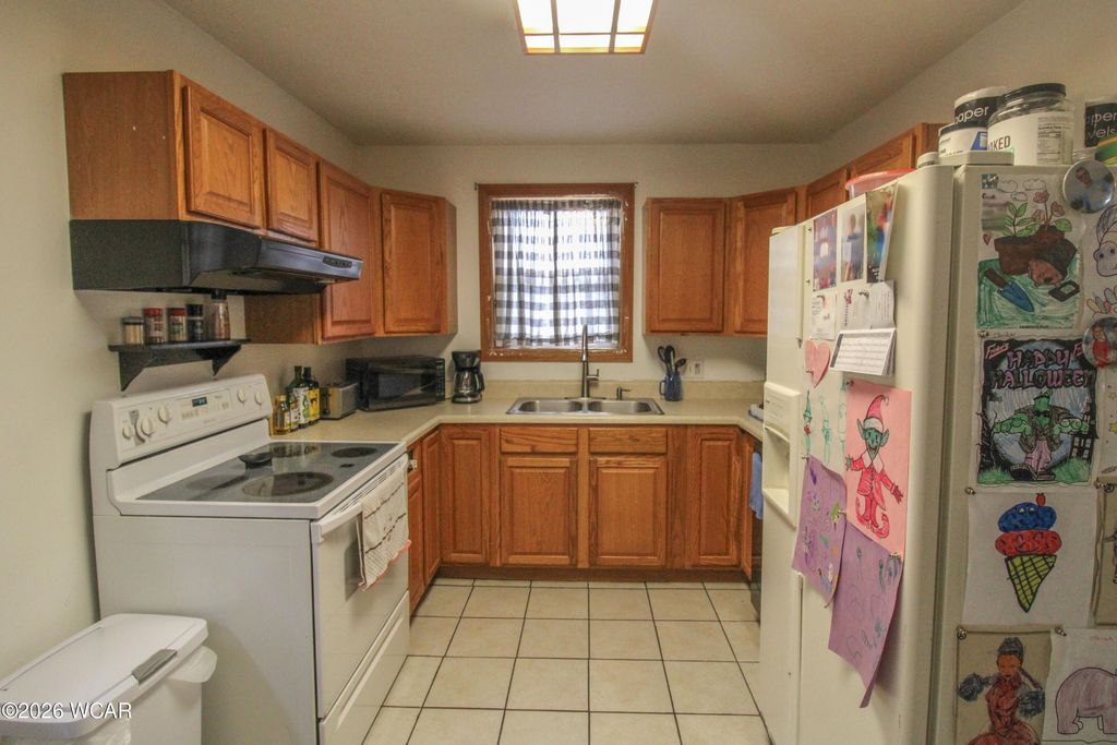 Photo of 475 Kenmore Street, Lima, OH 45807 (MLS # 309259)