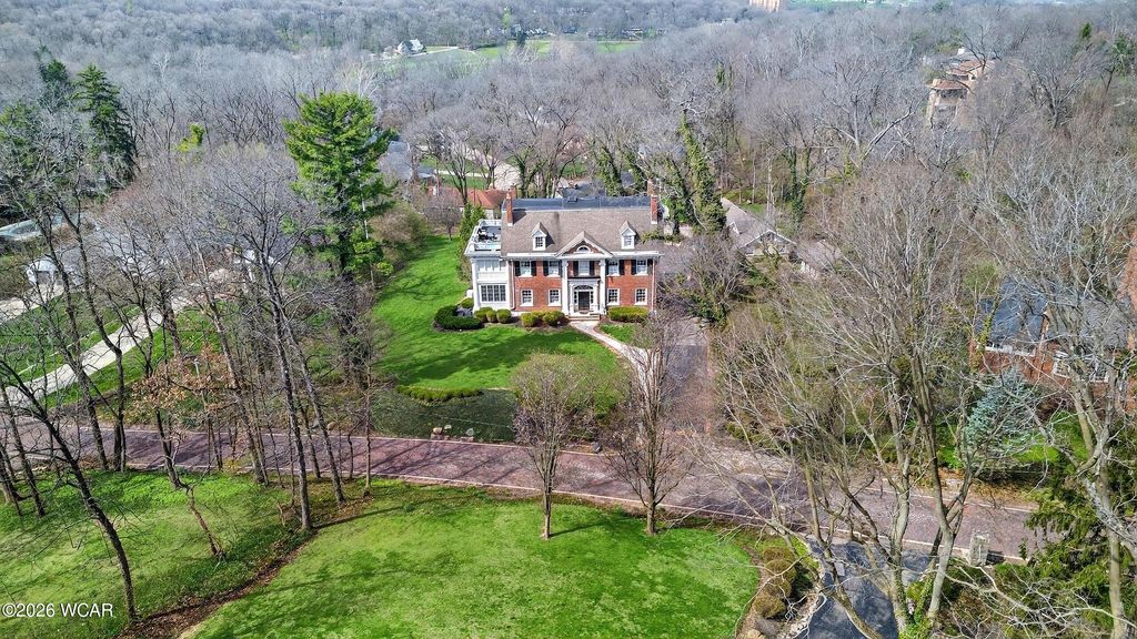 Photo of 1115 Oakwood Avenue, Oakwood, OH 45419 (MLS # 309899)