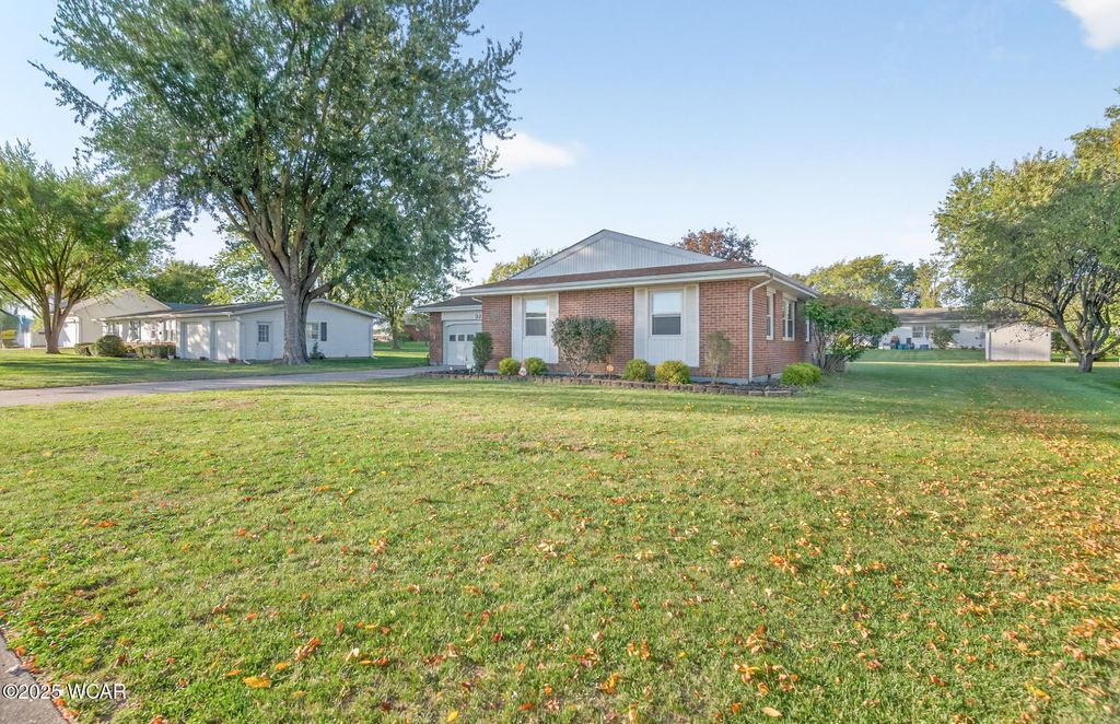 Photo of 322 Cole Drive, Wapakoneta, OH 45895 (MLS # 308562)