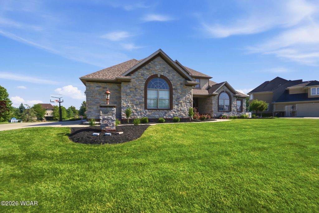 Photo of 4422 Indian Hill Drive, Lima, OH 45806 (MLS # 310289)