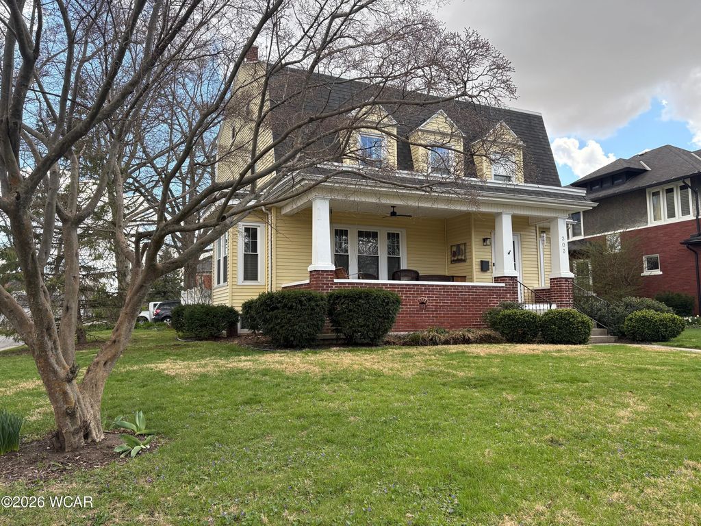 Photo of 303 Campus Drive, Bluffton, OH 45817 (MLS # 309878)