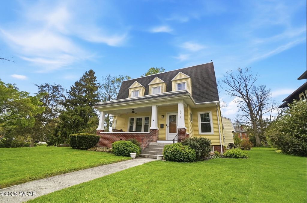 Photo of 303 Campus Drive, Bluffton, OH 45817 (MLS # 309878)
