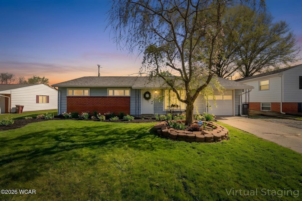 Photo of 2126 N Metcalf Street, Lima, OH 45801 (MLS # 309634)