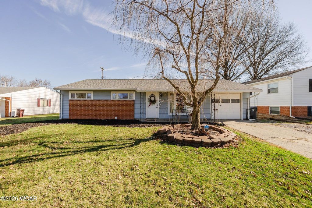 Photo of 2126 N Metcalf Street, Lima, OH 45801 (MLS # 309634)