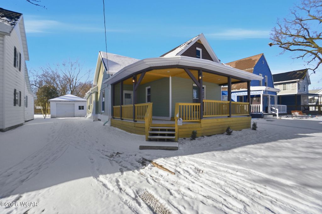 Photo of 735 N Elizabeth Street, Lima, OH 45801 (MLS # 309238)