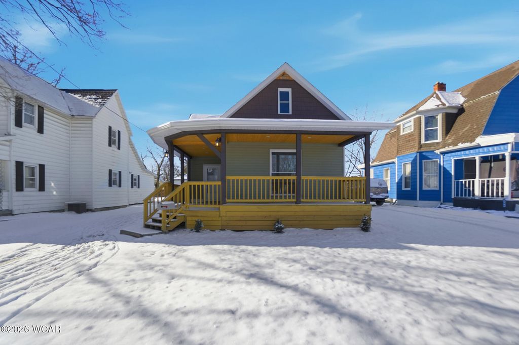 Photo of 735 N Elizabeth Street, Lima, OH 45801 (MLS # 309238)