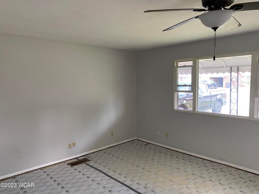 Photo of 749 Mackenzie Drive, Lima, OH 45805 (MLS # 311859)