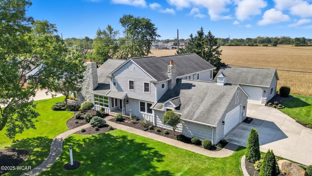 Photo of 391 N Fernwood Drive, Lima, OH 45805 (MLS # 308551)